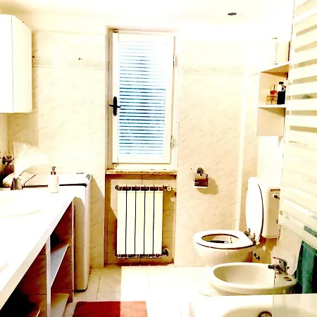 Holiday home 3 Bedrooms House With Jacuzzi Enclosed Garden And Wifi At Castel Di Decima Rome
