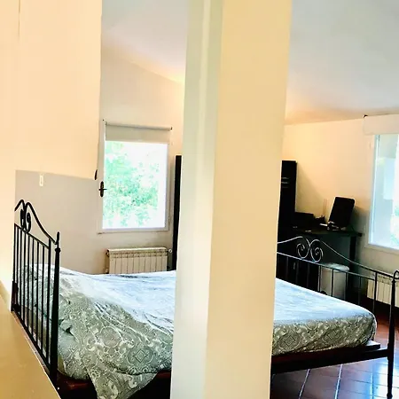 3 Bedrooms House With Jacuzzi Enclosed Garden And Wifi At Castel Di Decima *